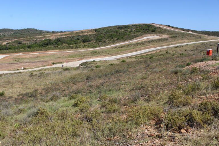 Erf 8490 – 1063 m² Plot for Sale